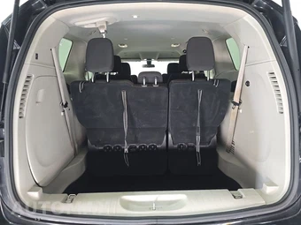 2022 Chrysler Voyager LX 121.6" WB - miniatura 17