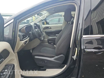 2022 Chrysler Voyager LX 121.6" WB - miniatura 7