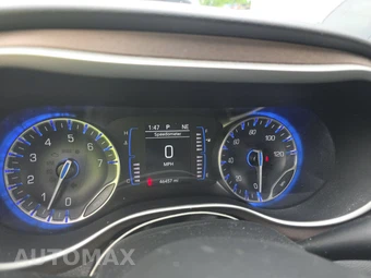 2022 Chrysler Voyager LX 121.6" WB - miniatura 12