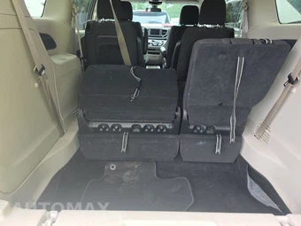 2022 Chrysler Voyager LX 121.6" WB - miniatura 17
