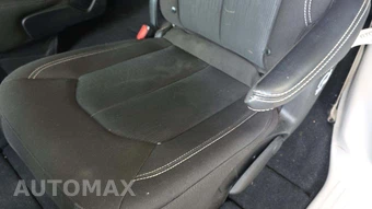 2022 Chrysler Voyager LX 121.6" WB - miniatura 29