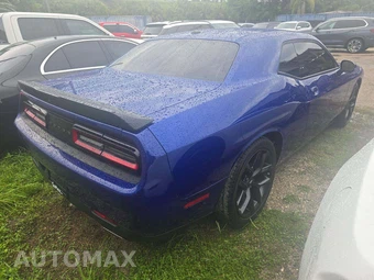 2022 Dodge Challenger GT - miniatura 3