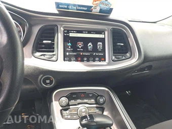 2022 Dodge Challenger GT – miniatura 10