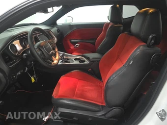 2022 Dodge Challenger GT - miniatura 7