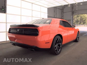 2022 Dodge Challenger GT - miniatura 5