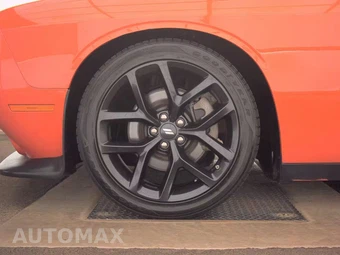 2022 Dodge Challenger GT - miniatura 9