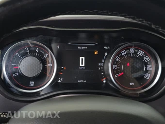 2022 Dodge Challenger GT - miniatura 13