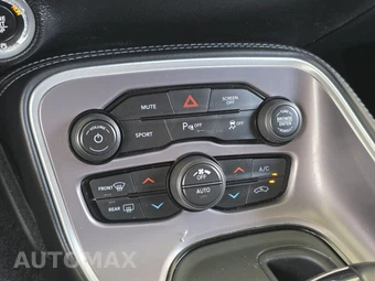 2022 Dodge Challenger GT - miniatura 16
