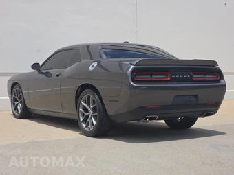 2022 Dodge Challenger GT - miniatura 3