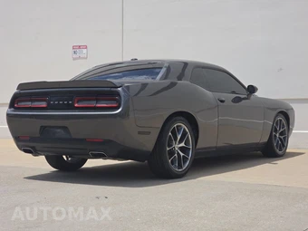 2022 Dodge Challenger GT - miniatura 5