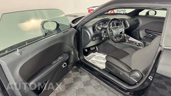 2022 Dodge Challenger GT - miniatura 9