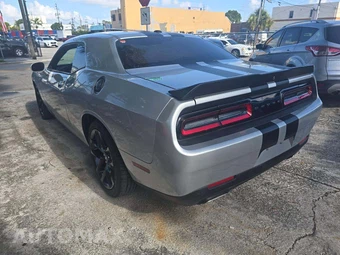 2022 Dodge Challenger GT – miniatura 2