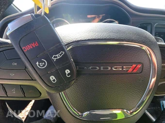 2022 Dodge Challenger GT - miniatura 8