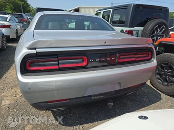 2022 Dodge Challenger GT – miniatura 5