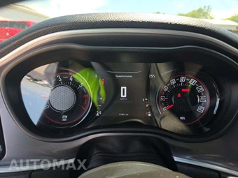 2022 Dodge Challenger R/T – miniatura 6