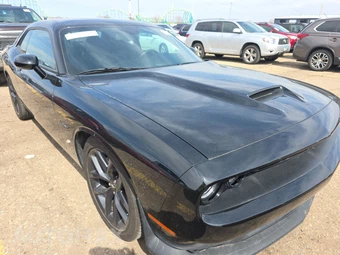 2022 Dodge Challenger R/T - miniatura 3