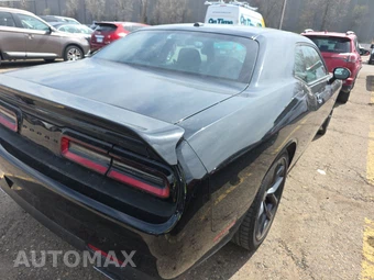 2022 Dodge Challenger R/T - miniatura 4