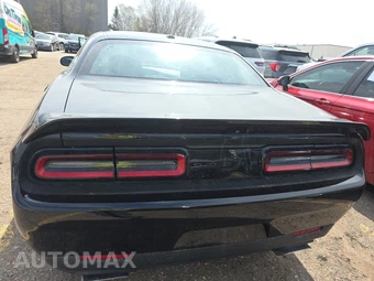 2022 Dodge Challenger R/T - miniatura 5