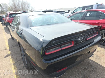 2022 Dodge Challenger R/T - miniatura 6