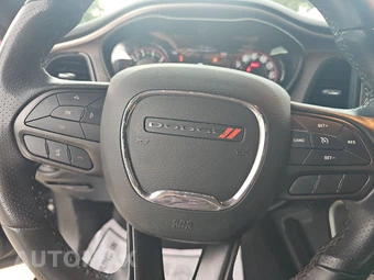 2022 Dodge Challenger R/T – miniatura 10