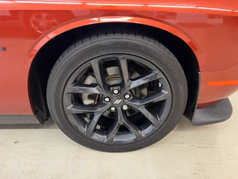 2022 Dodge Challenger R/T - miniatura 31