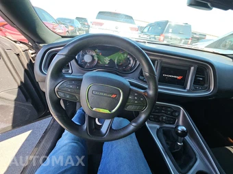 2022 Dodge Challenger R/T - miniatura 11