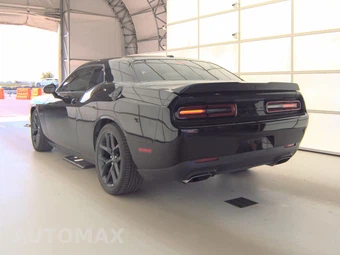 2022 Dodge Challenger R/T - miniatura 6
