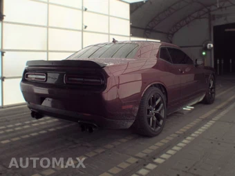 2022 Dodge Challenger R/T - miniatura 4