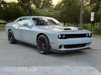 2022 Dodge Challenger R/T Scat Pack - miniatura 2
