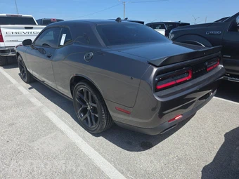 2022 Dodge Challenger SXT – miniatura 6