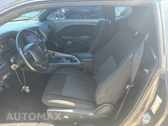 2022 Dodge Challenger SXT – miniatura 7