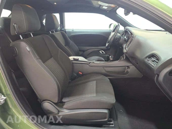 2022 Dodge Challenger SXT – miniatura 18