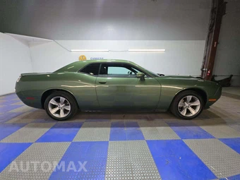 2022 Dodge Challenger SXT – miniatura 4