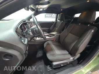 2022 Dodge Challenger SXT – miniatura 6