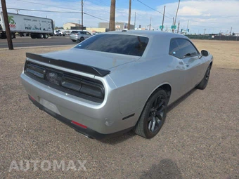 2022 Dodge Challenger SXT – miniatura 3