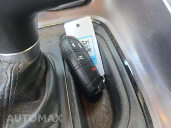 2022 Dodge Challenger SXT – miniatura 8