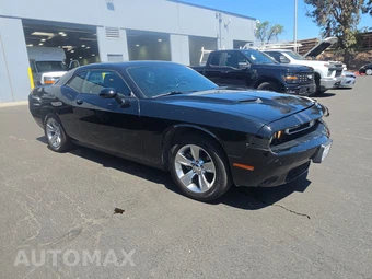 2022 Dodge Challenger SXT - miniatura 3