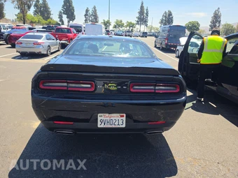 2022 Dodge Challenger SXT - miniatura 5