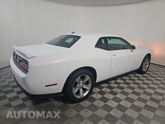 2022 Dodge Challenger SXT – miniatura 4