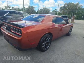 2022 Dodge Challenger SXT - miniatura 3