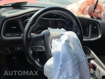 2022 Dodge Challenger SXT - miniatura 10