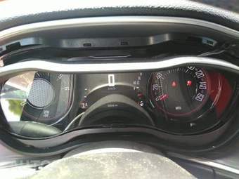 2022 Dodge Challenger SXT - miniatura 17