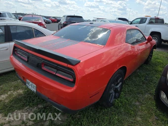 2022 Dodge Challenger SXT - miniatura 4
