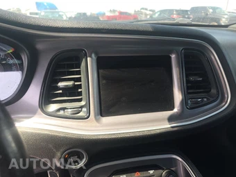2022 Dodge Challenger SXT – miniatura 11