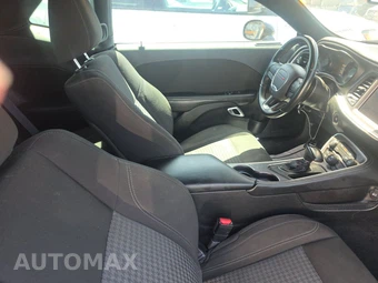 2022 Dodge Challenger SXT – miniatura 8