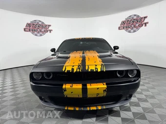 2022 Dodge Challenger SXT - miniatura 2