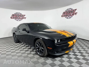 2022 Dodge Challenger SXT - miniatura 9