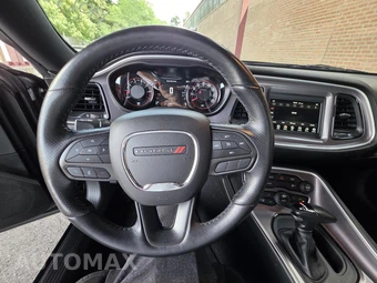 2022 Dodge Challenger SXT – miniatura 5
