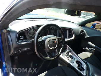2022 Dodge Challenger SXT - miniatura 10