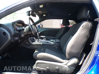 2022 Dodge Challenger SXT - miniatura 11